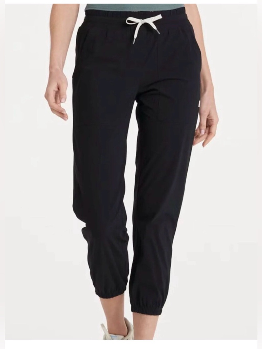 Vuori Black Cropped Drawstring Joggers